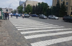 В горсовете предлагают перенести палатку «Все для победы» на площадь Защитников Украины