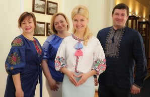 Юлия Светличная и чиновники ХОГА пришли на работу в вышиванках (ФОТО)