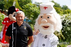 Регбисты «Олимпа» поздравили малышей с Международным днем защиты детей (ФОТО)