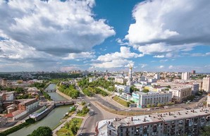 В Харьков пришла летняя жара