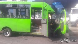 В Харькове – ДТП с пассажирской маршруткой, пострадали 15 человек (ФОТО)