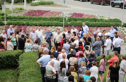 Светличная обсудила с громадой Пересечного на Дергачевщине проблемы поселка