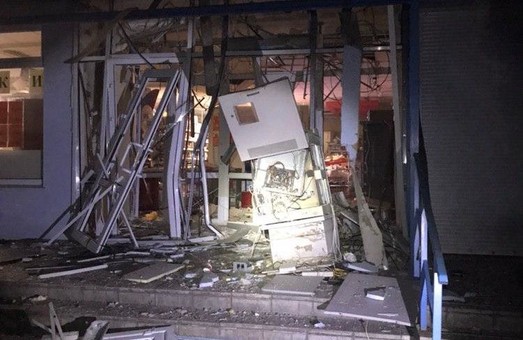 В Харькове ночью взорвали банкомат (ФОТО, ВИДЕО)