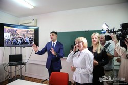 Гройсман и Светличная ознакомились с работой НИИ протезирования в Харькове (ФОТО)