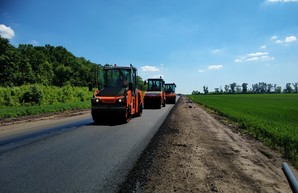На трассе Мерефа - Лозовая - Павлоград выполнено больше половины запланированных работ