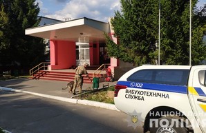 Минирование избирательных участков в Харькове: Информация не подтвердилась (ФОТО)