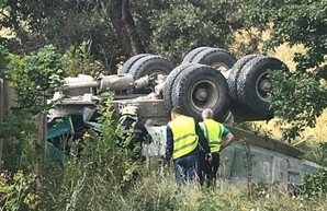 Падение грузовика с моста на Окружной: новые подробности (ВИДЕО)
