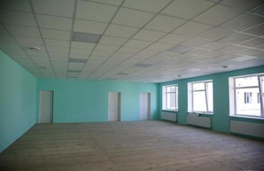По инициативе Светличной облсовет выделил деньги на мебель для новой школы под Харьковом