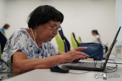 В Харькове почти сотня пенсионеров сядет за парту с началом учебного года (ФОТО)