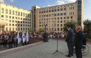 Заместитель главы ХОГА поздравил студентов университета городского хозяйства с началом учебного года