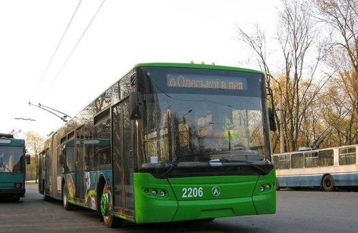 Харьковчане стали игнорировать общественный транспорт