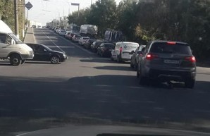 Работники обрушившегося моста в Харькове работают очень медленно