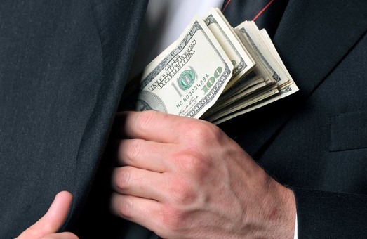 Проворовался? Изволь заплатить за это! На Харьковщине более 200 чиновников наказаны