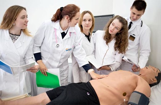В харьковском вузе будут обучать медицине по-новому