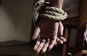 Харьковский пенсионер заявил, что его внучку похитил иностранец Тюльпан