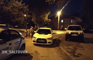 Группа детей ночью залезла в отделение банка в Харькове (ФОТО)