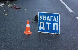 Отказали тормоза. Фура протаранила машины на мосту в Харькове (ФОТО)