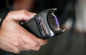 Напали ночью с электрошокером. Как суд наказал харьковских подростков