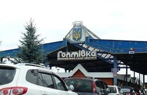 Харьковские таможенники рассекретили тайник с контрабандой