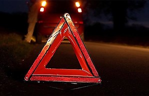 Жуткое ДТП: харьковчанку посреди трассы переехали две машины