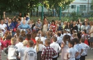 Доставщик пиццы нашел ребенка, сбежавшего из детсада в Харькове