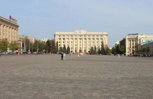 Центральную площадь Харькова перекроют из-за военной техники