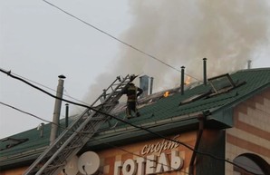 В харьковской гостинице – пожар (ФОТО, ВИДЕО)