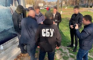 Харьковский взяточник из Фонда госимущества хранил дома «ценный клад» (ФОТО)