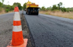 Строителя дорог на Харьковщине подозревают в растрате 600 тысяч
