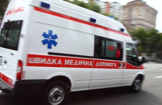 ДТП в Харькове: от удара ребенок вылетел в окно машины на трассу
