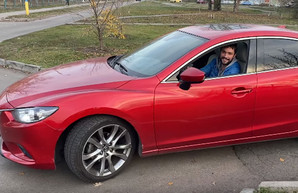 Угнанную Mazda, на которой ездили харьковские копы, вернули законному владельцу