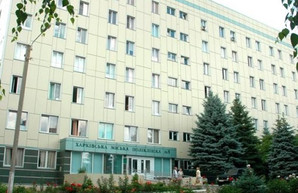 Смерть пенсионерки в харьковской поликлинике: к врачам нагрянули активисты