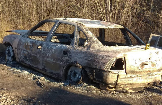 Покушение на харьковского адвоката: машину подозреваемых нашли сожженной дотла (ФОТО)