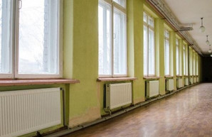 Одна из школ Купянска до сих пор остается без тепла
