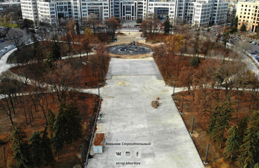 Новый фонтан и ремонт сквера на площади Свободы: аэросъемка (ВИДЕО)