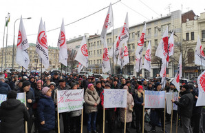 Перед сессией под Харьковским горсоветом вновь прошел пикет (ФОТО)