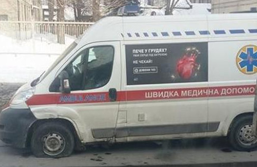 В Харькове водитель заблокировал карету «скорую» и ударил врача