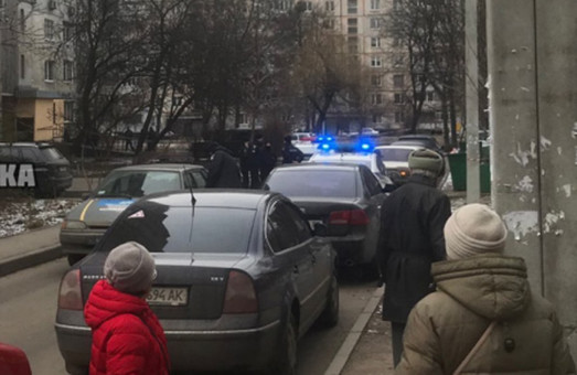 Спецоперация в Харькове: в высотке нашли боевую гранату, людей эвакуируют