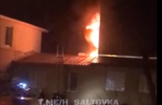 На Салтовке горела квартира в многоэтажке (ВИДЕО)
