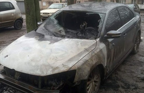 За ночь на Харьковщине сгорели две машины