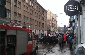 В Харькове из торгового центра эвакуировали посетителей (ФОТО)