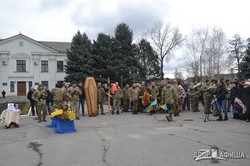 На Харьковщине простились с погибшей на Донбассе боевым медиком Клавдией Сытник (ФОТО)