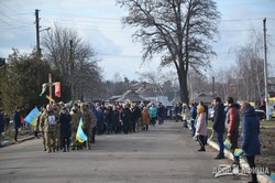 На Харьковщине простились с погибшей на Донбассе боевым медиком Клавдией Сытник (ФОТО)