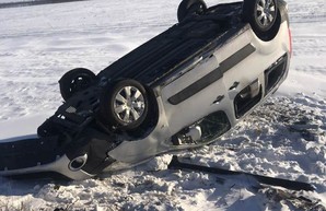 В тройном ДТП с переворотом пострадали два человека (ФОТО)