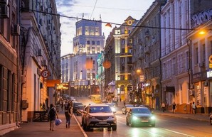 На центральной улице Харькова ограничили движение транспорта и пешеходов