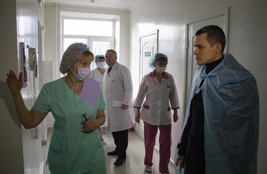 Кучер призвал медиков устраиваться на работу в областную инфекционную больницу