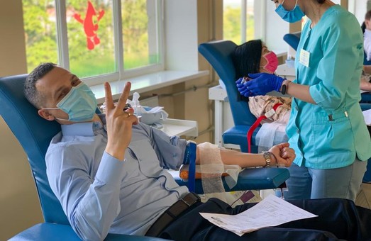 Глава ХОГА и нардепы присоединились к мероприятиям по случаю Международного дня донора крови