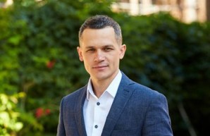 Кучер поблагодарил медиков и поздравил их с профессиональным праздником