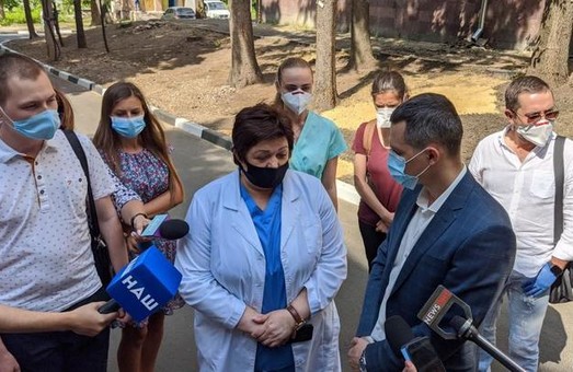 Работать с ковид-больными в чернобыльской больнице пришли анестезиологи и интерны