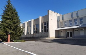 В Двуречной реконструируют районный Дом культуры, который не ремонтировали около 50 лет